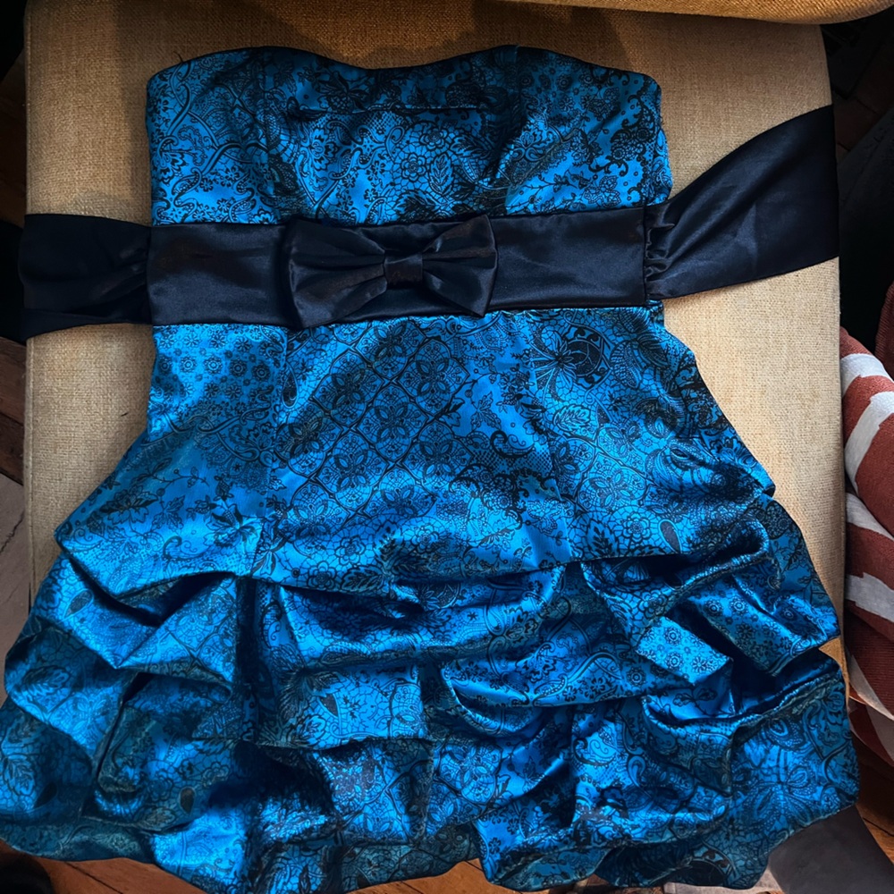 Blue and black paisley strapless mini dress with tiered bubble skirt - size 9